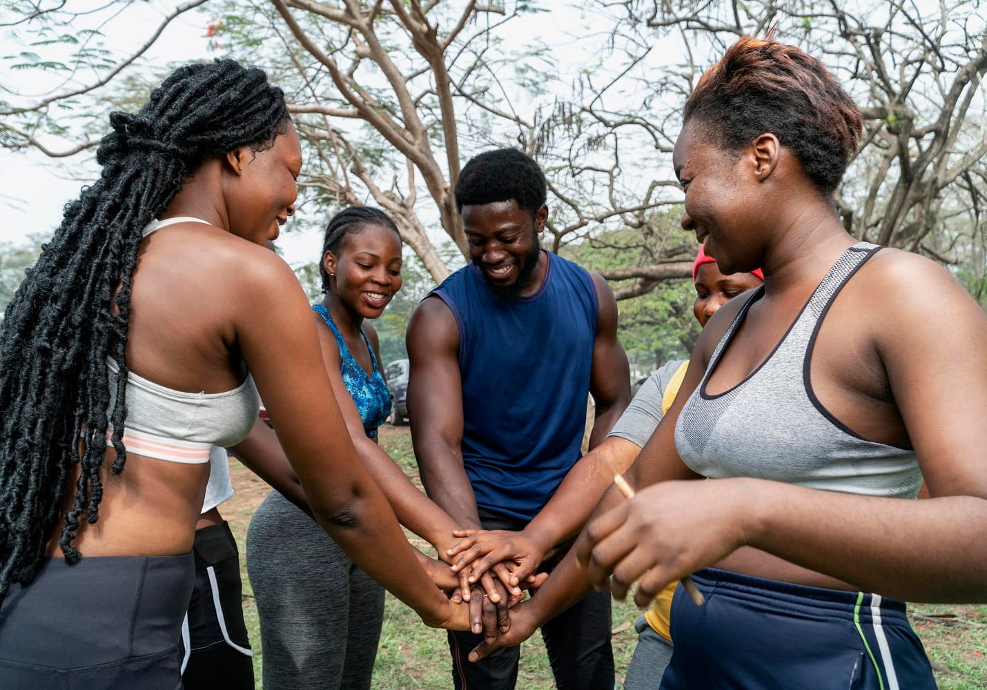 gymnists holding hands